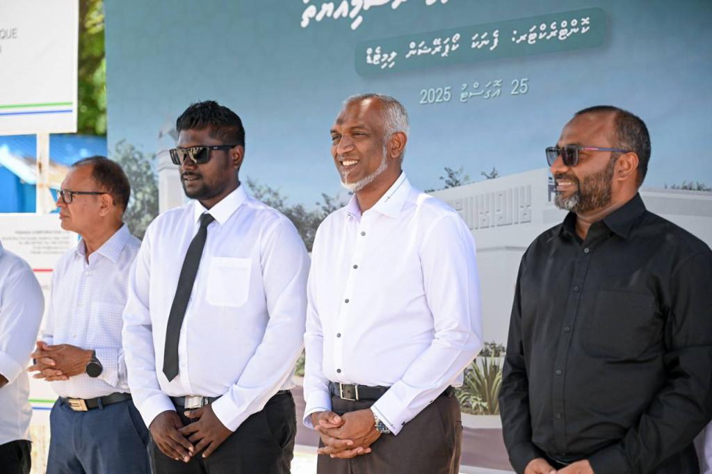 ނެއްލައިދޫގައި އިމާރާތް ކުރާ މިސްކިތުގެ ބިންގާ އަޅައިފި 