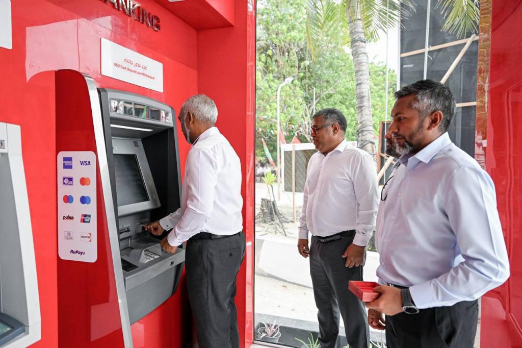 ތޮއްޑޫގައި ޑޮލަރު އޭޓީއެމް އެއް ހުޅުވައިފި 