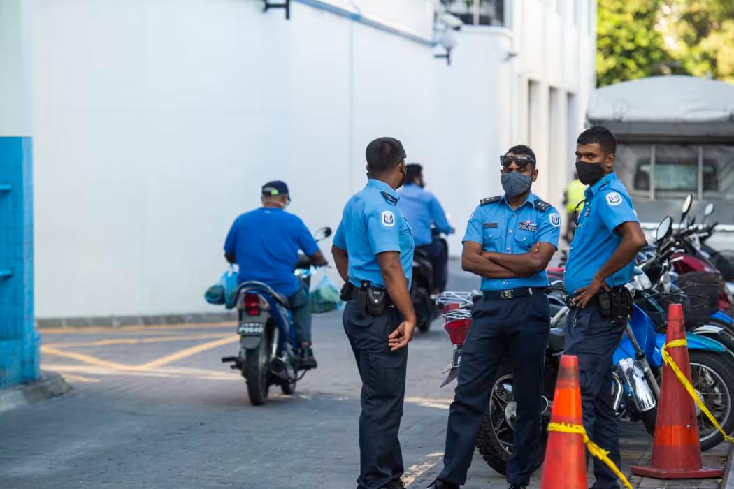 މަރުވެފައި އޮއްވާ ފެނުނީ ގެއްލިގެން ހޯދަމުން އަންނަ ނޭޕާލު މީހެއް