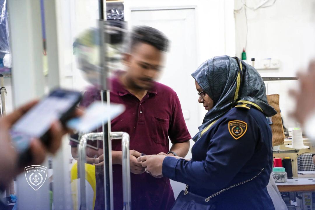 މިދިޔަ މަހު ރާއްޖެ އެތެރެވިޔަނުދީ 153 މީހަކު ފޮނުވާލި