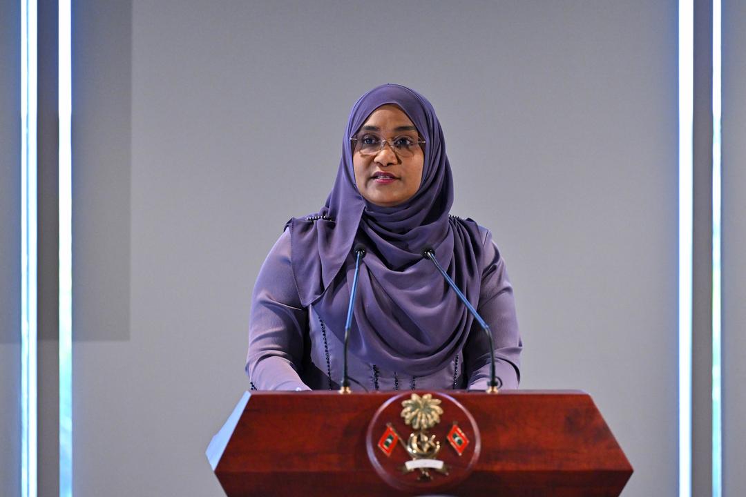 އަންހެނުންގެ ދުޅަހެޔޮކަމާ ގުޅުންހުރި ކަންކަމުގައި ލަސްނުކޮށް ފަރުވާދިނުމަށް އިސްކަންދޭންޖެހޭ: ފަސްޓް ލޭޑީ 