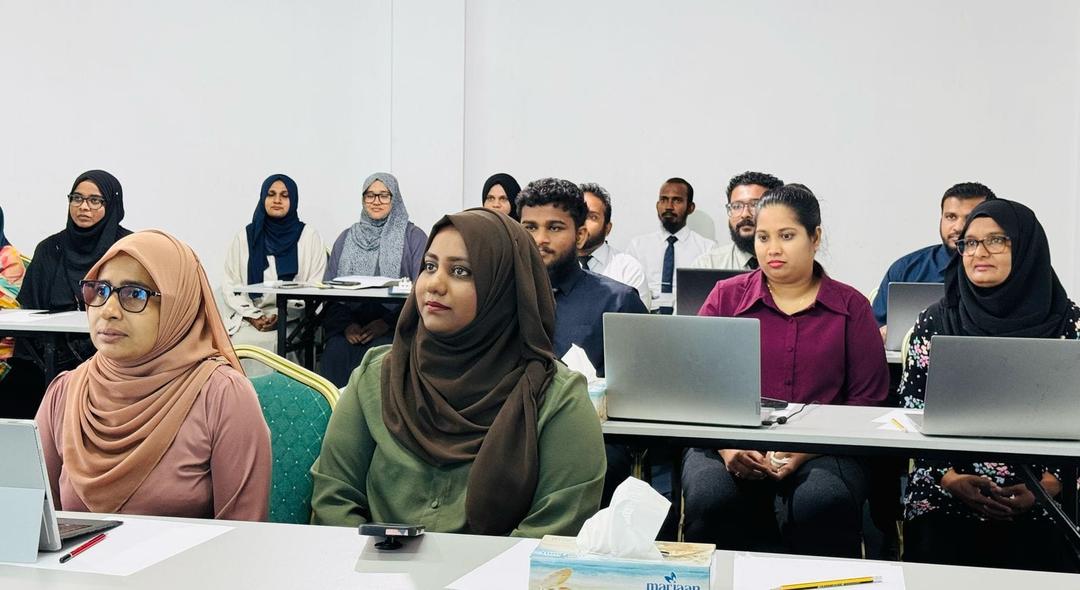 ޝަރުއީ ދާއިރާގެ މުވައްޒަފުން މޫނު ބުރުގާ އެޅުން ހުއްދަކޮށްފި