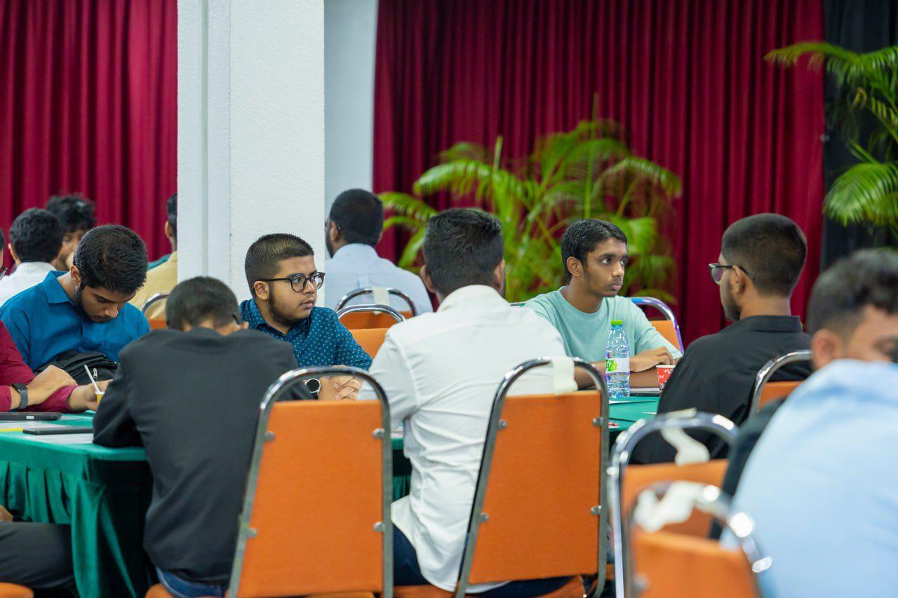  ޒުވާން ޚަތީބުންނަށް  ކުރިއަށްގެންދާ 'އިސްލާމިކް ލީޑާޝިޕް' ވޯކްޝޮޕް ފަށައިފި
