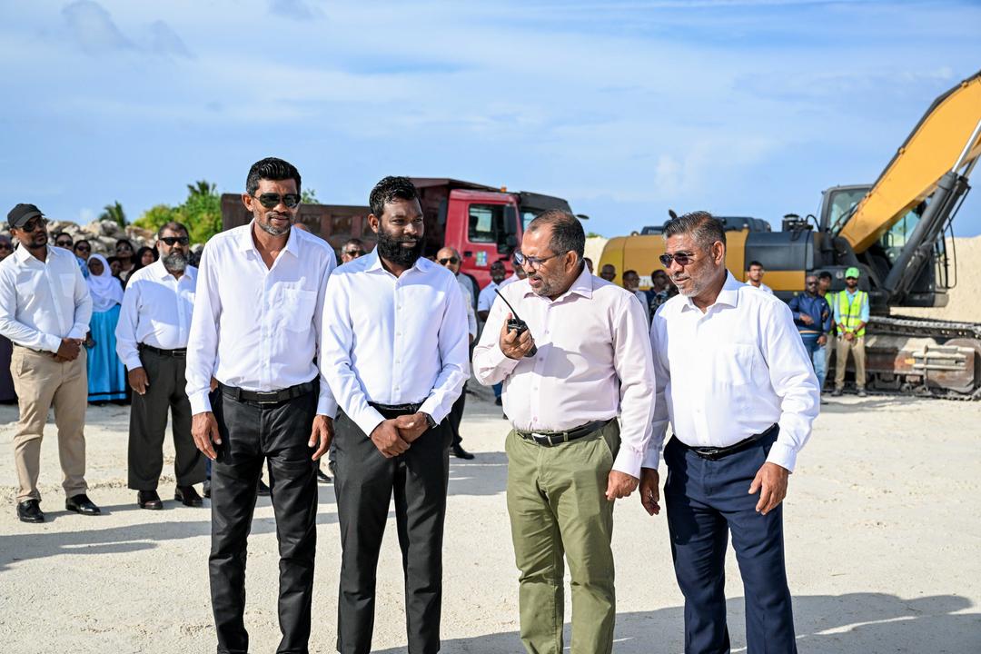 ތ. ވިލުފުށީ ބިން ހިއްކުމާއި އެއާޕޯޓުގެ އަމަލީ މަސައްކަތް ފަށައިފި