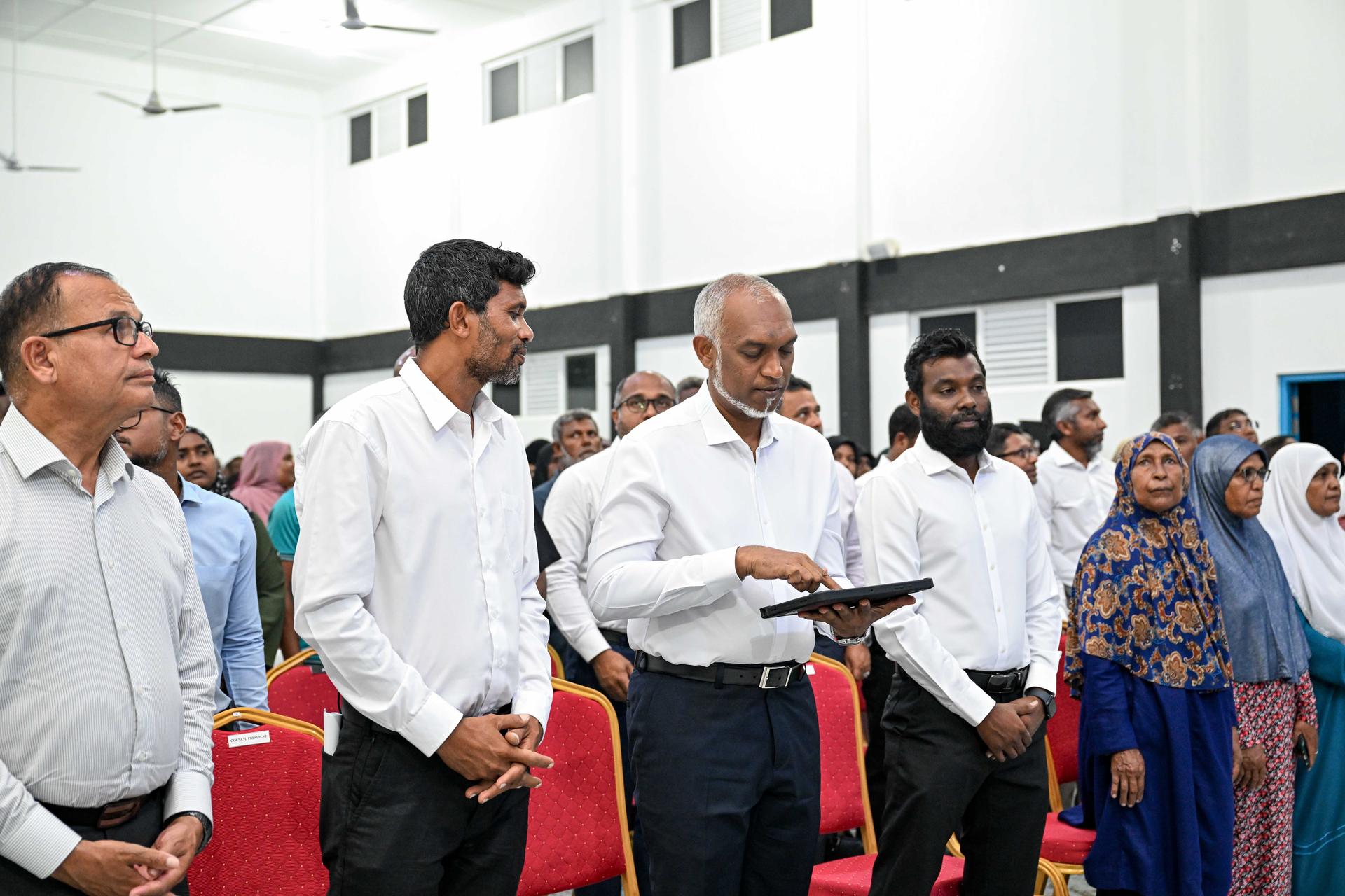 ވިލިފުށީ އެއާޕޯޓުގެ މަސައްކަތް މާދަމާ ފަށައި، ދެ އަހަރާއި ބައިގެ ތެރޭގައި ނިންމާ ހުޅުވާނަން: ރައީސް