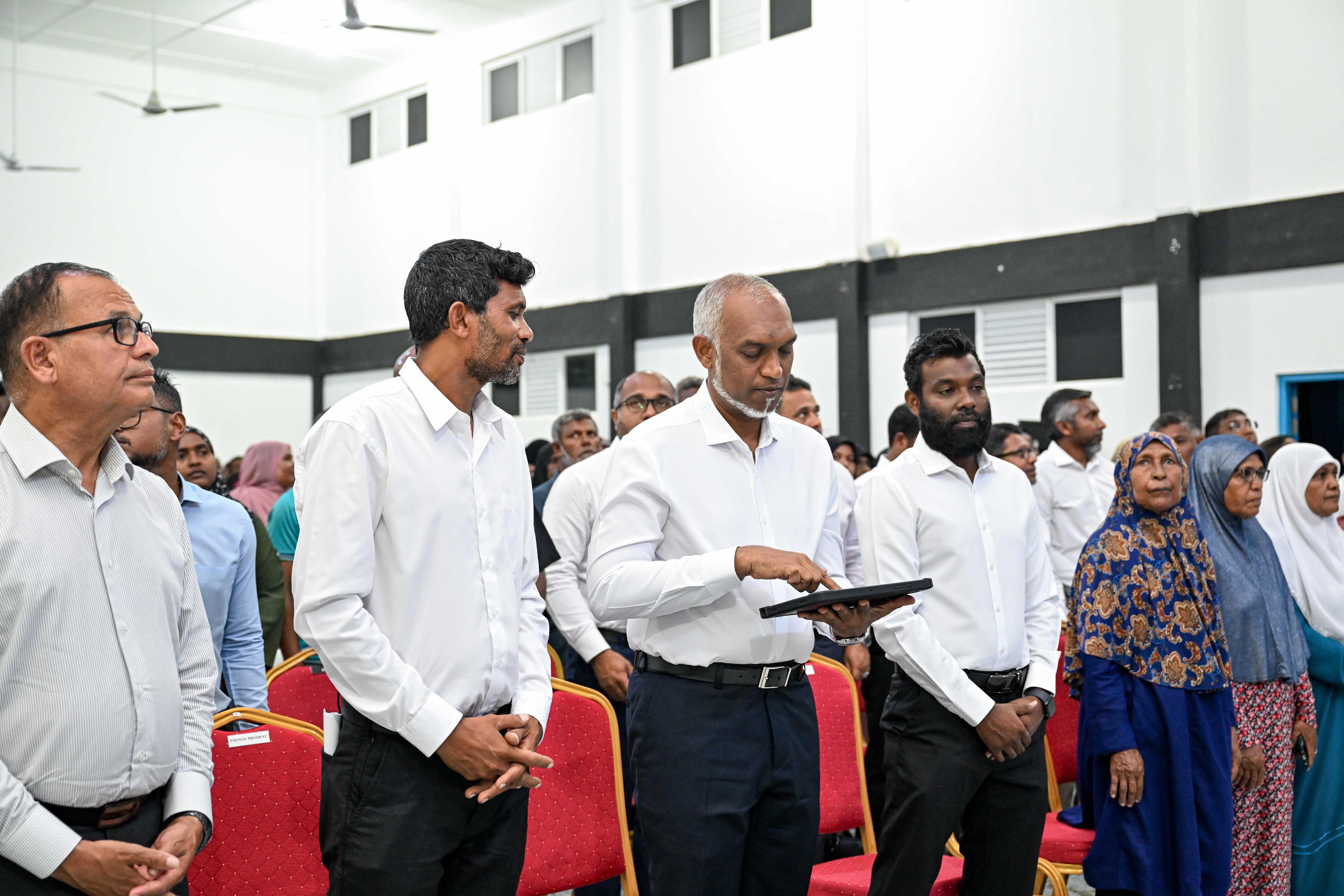 ވިލިފުށީ އެއާޕޯޓުގެ މަސައްކަތް މާދަމާ ފަށައި، ދެ އަހަރާއި ބައިގެ ތެރޭގައި ނިންމާ ހުޅުވާނަން: ރައީސް