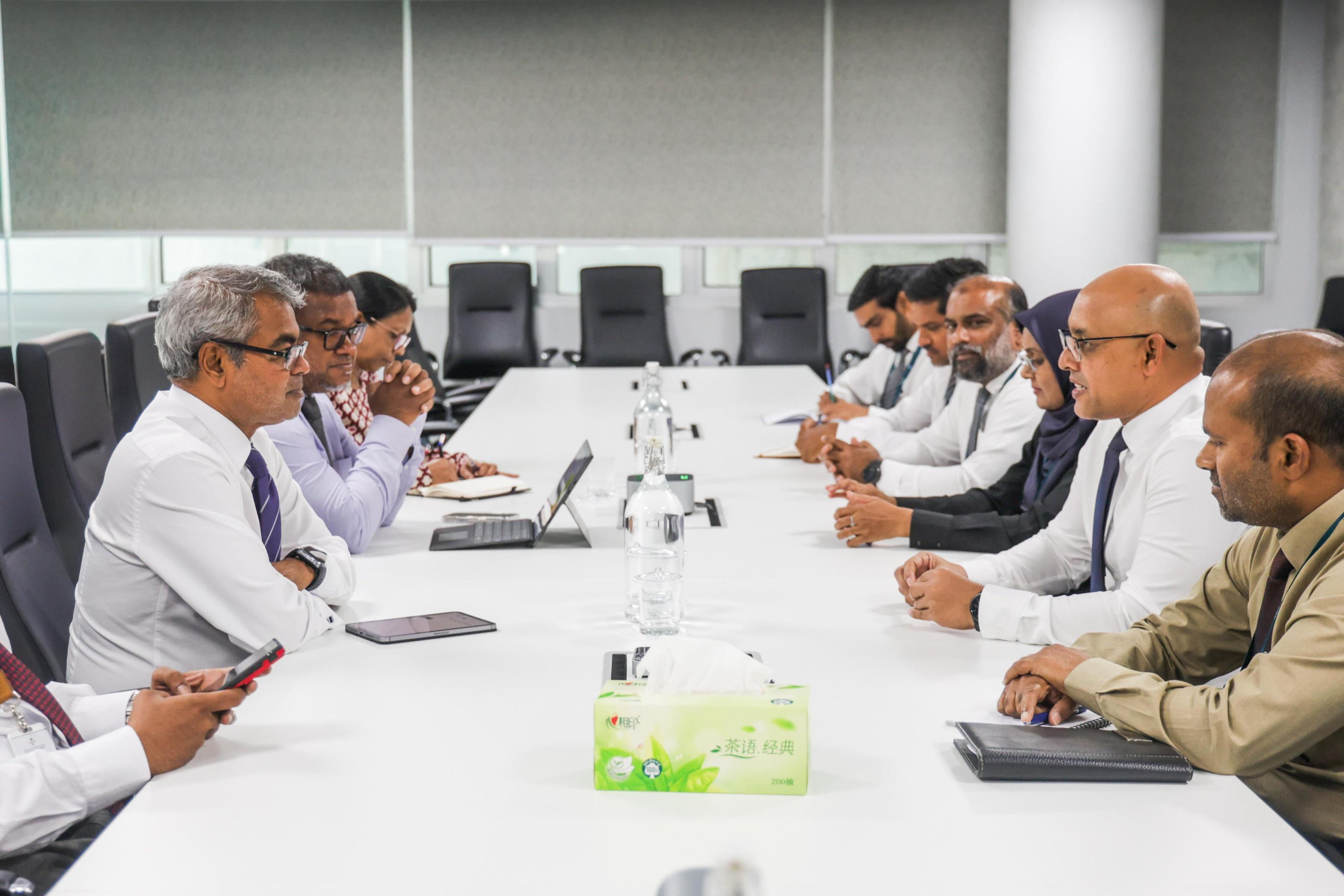 ފަތުރުވެރިކަމުގެ ދާއިރާއިން ނަގާ ޓެކްސް ހަރުދަނާ ކުރުމަށް މަޝްވަރާކޮށްފި