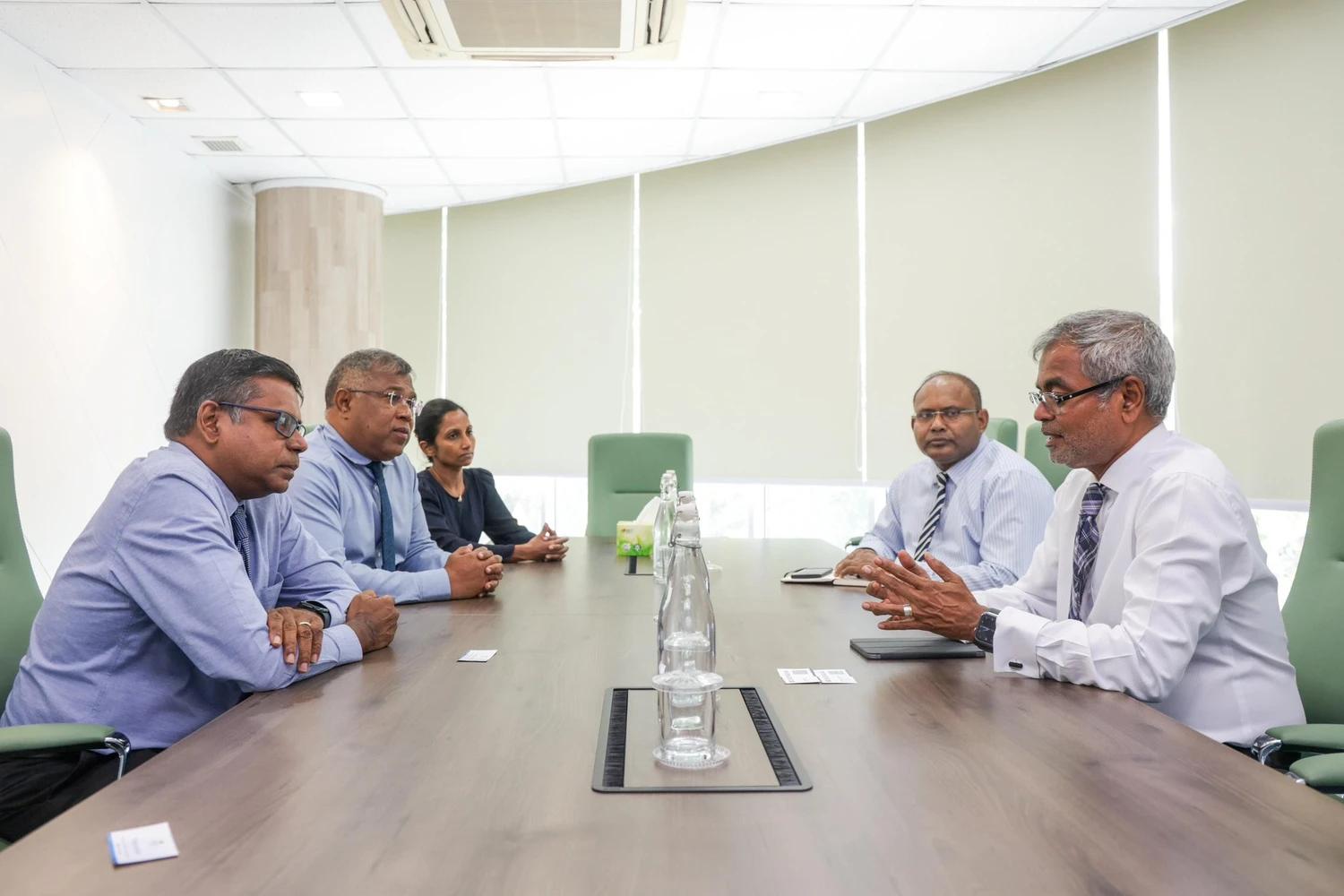 ފަތުރުވެރިކަމަށް ހުރި ގޮންޖެހުންތައް ހައްލުކުރުމަށް މަޝްވަރާކޮށްފި 