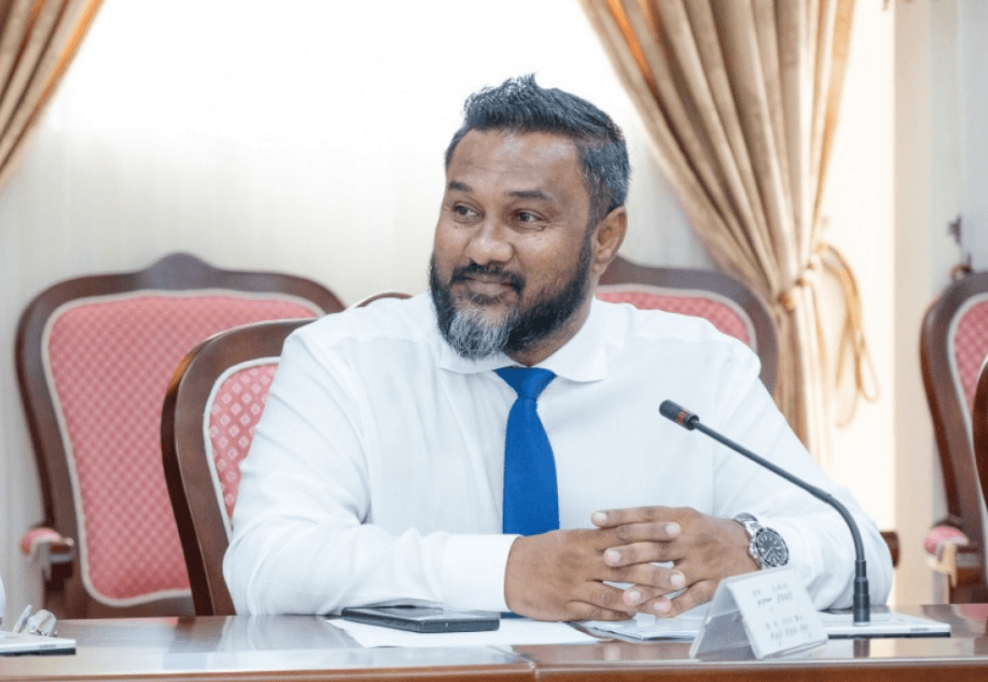 މީޑިއާ ބިލް ކުރިއަށް ގެންދިއުމަކީ ކޮންމެހެން ކުރަންޖެހޭ ކަމެއް: ސިނާން