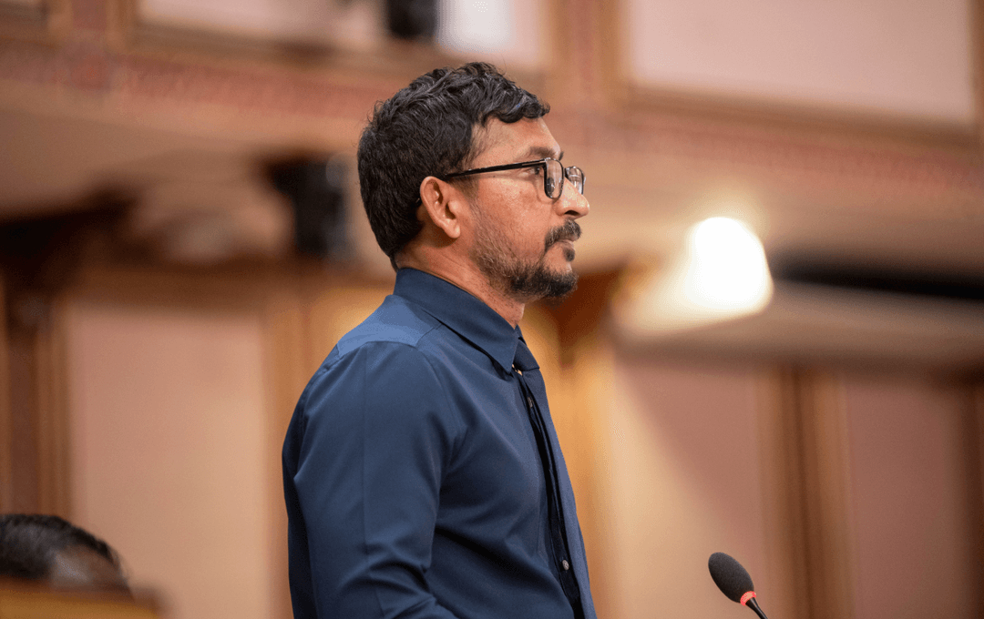 ފަލާހް ޒުވާނުންނަށް: ގަދަޔަށް ސޯޝަލް މީޑިއާ ބޭނުންކުރޭ، މީޑިއާ ބިލުން ނުރައްކަލެއްނެތް 