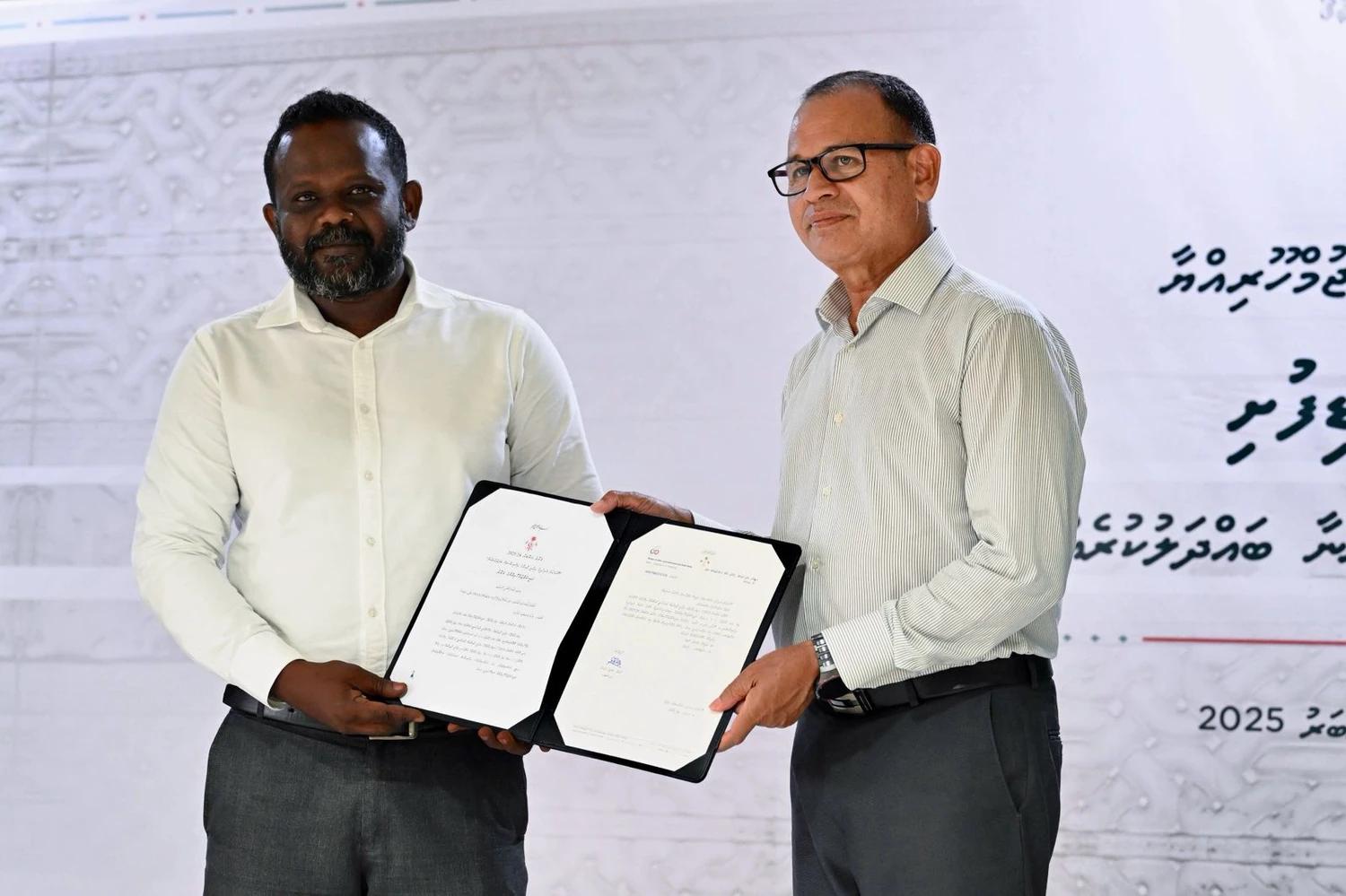 މަޑިފުށީ އިޚްތިޞާޞްގައި  ކޮޅުފުއްޓާއި، އުފުރިޔާ ހިމަނުއްވައިފިކަމުގެ ރަސްމީ ލިޔުން ހަވާލުކޮށްދެއްވައިފި