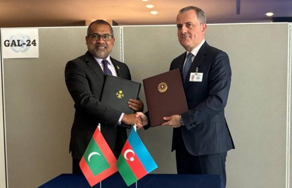 ދިވެހީންނަށް ވިސާ އަކާ ނުލައި، އަޒަރުބައިޖާނަށް ދެވޭ ގޮތް ހަދައިފި