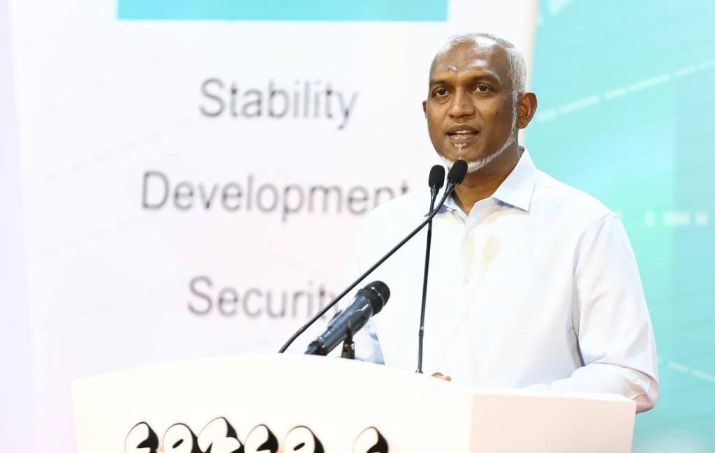 ޕީއެންސީގެ ޖަލްސާއެއްގައި އެ ޕާޓީގެ ރައީސް އަދި ރައީސުލްޖުމްހޫރިއްޔާ ޑރ. މުއިއްޒު ވާހަކަ ދައްކަވަނީ