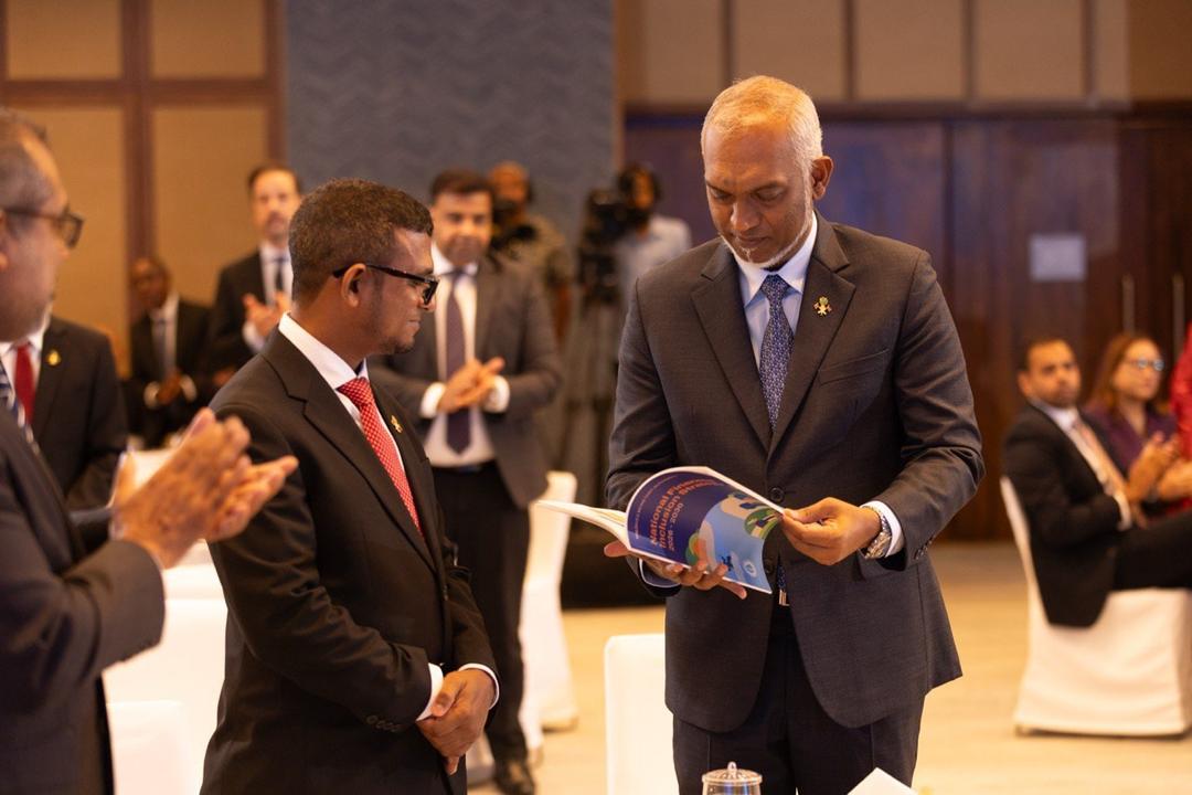 ސަރުކާރުގެ ހަރުދަނާ ސިޔާސަތުތަކާއެކު ބަޖެޓު ޑެފިސިޓް %73.5 ކުޑަވެ އިޤްތިޞާދީ ދުޅަހެޔޮކަން ފަހި މިސްރާބުގައި