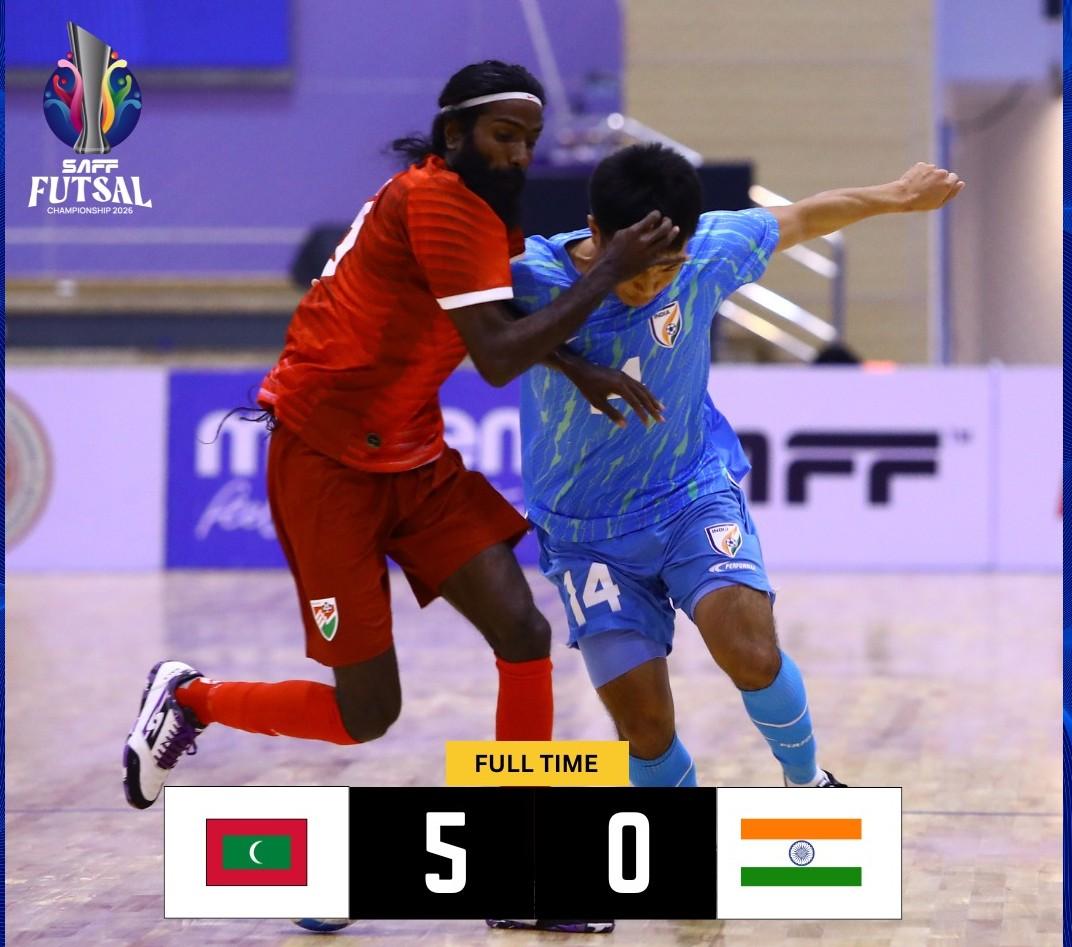 ފަސްތަރީގެ ރާއްޖެއިން ވަރުގަދަ އިންޑިޔާ ސައިޒަށް ކަނޑާލައި އެއްވަނައިގައި ހަމަޖެހިލައިފި