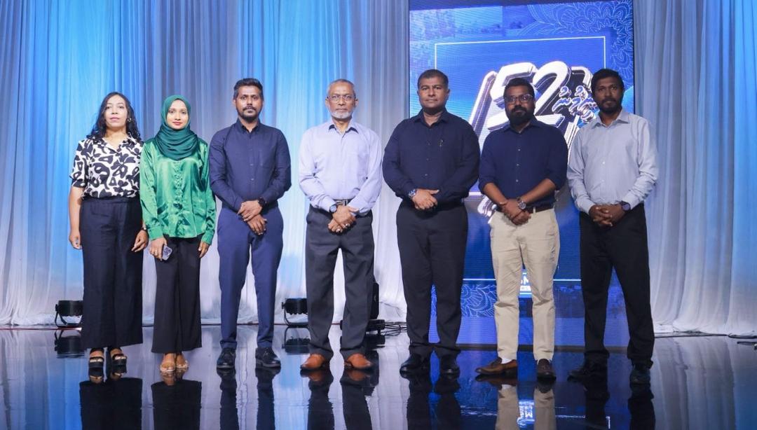 ޕީއެސްއެމުން ނިމުނު 52 ހަފްތާގެ މުހިންމު ޚަބަރުތައް ހިމެނޭ ފޮތެއް ނެރެފި