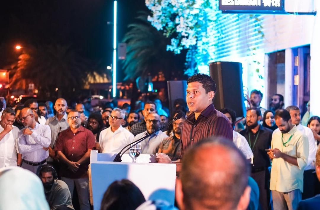 ސަރުކާރުން ހިންގަން ބޭނުންވާ ތަރައްގީގެ މަޝްރޫއުތަކުގައި އެހީތެރިކަމެއް ދެވޭނީ ރައްޔިތުންނާ ގުޅުން ހުރި ފަރާތަކަށް: ނައިބުރައީސް