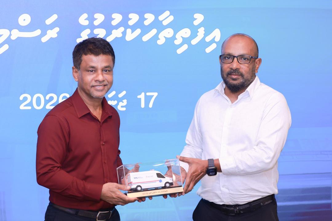 އަތޮޅުތަކަށް ބޭނުންވާ 56 އެމްބިއުލާންސް ރާއްޖެ ގެނެސްފި