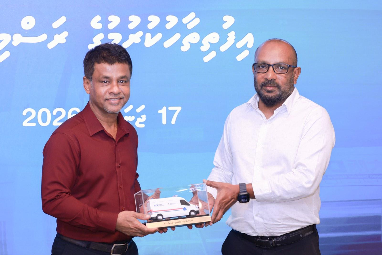 އަތޮޅުތަކަށް ބޭނުންވާ 56 އެމްބިއުލާންސް ރާއްޖެ ގެނެސްފި