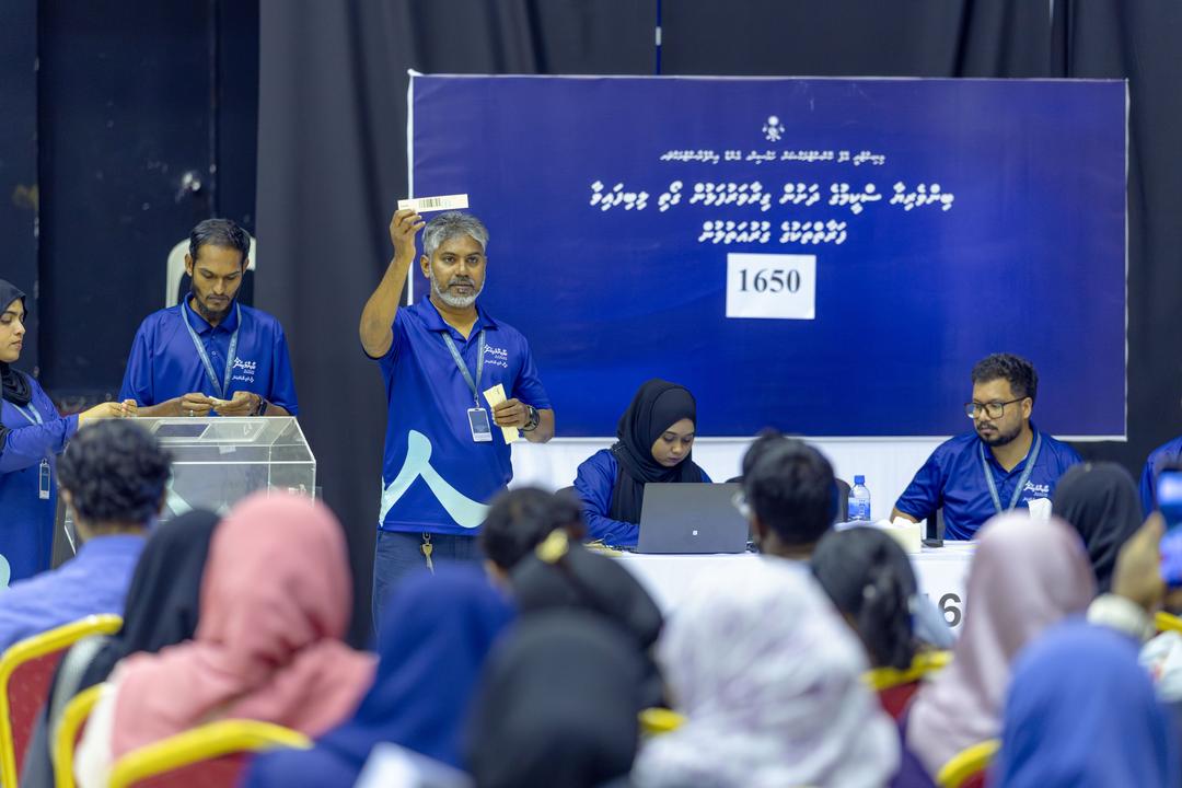 ގިރާވަރުފަޅުން ގޯތި ލިބުނު ފަރާތްތަކުގެ ޕްލޮޓް ކަނޑައެޅުމުގެ ގުރުއަތުލުން ފަށައިފި