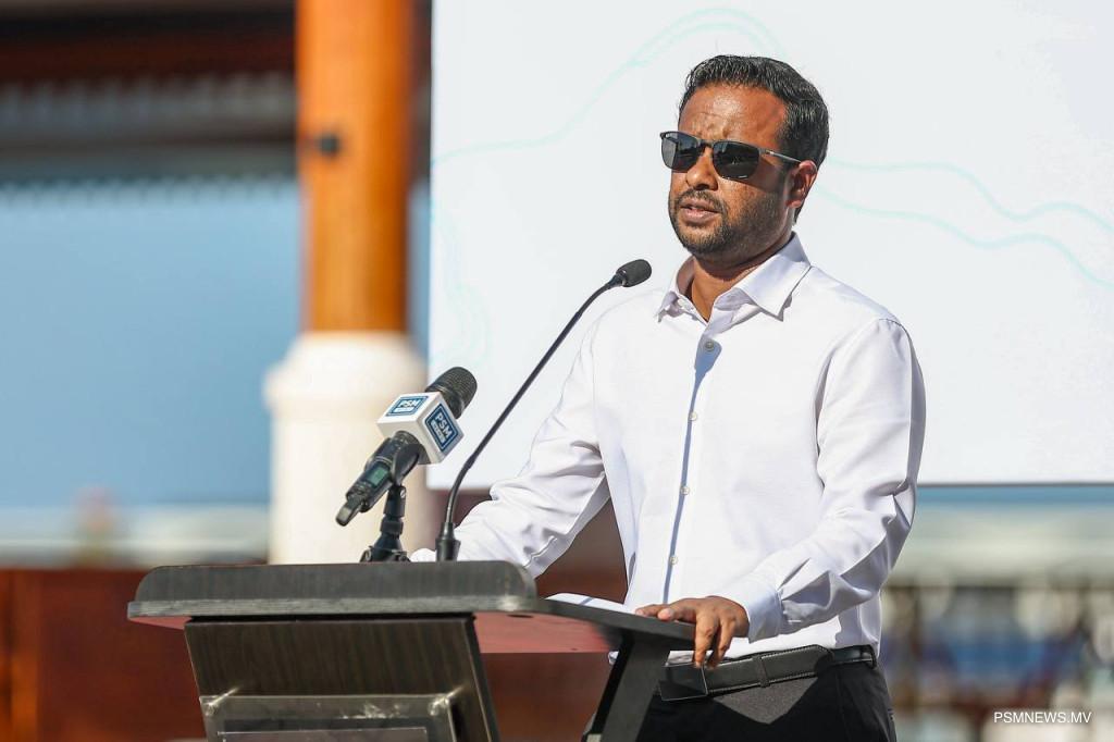 ރާއްޖެއަށް ބޭނުންވަނީ ގިނަ އަދަދަކަށް ފްލައިޓު އެޅޭނެ މަގު: ޑރ. މުއްތަލިބު