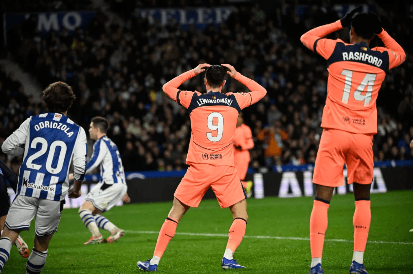 10 ކުޅުންތެރިންނާއެކު ކުޅުނު ސޮސިޑޭޑްއަތުން ބާސާ ބަލިވެ ރެއާލް އާއި ދެމެދު ފަރަޤު އެންމެ ޕޮއިންޓަކަށް