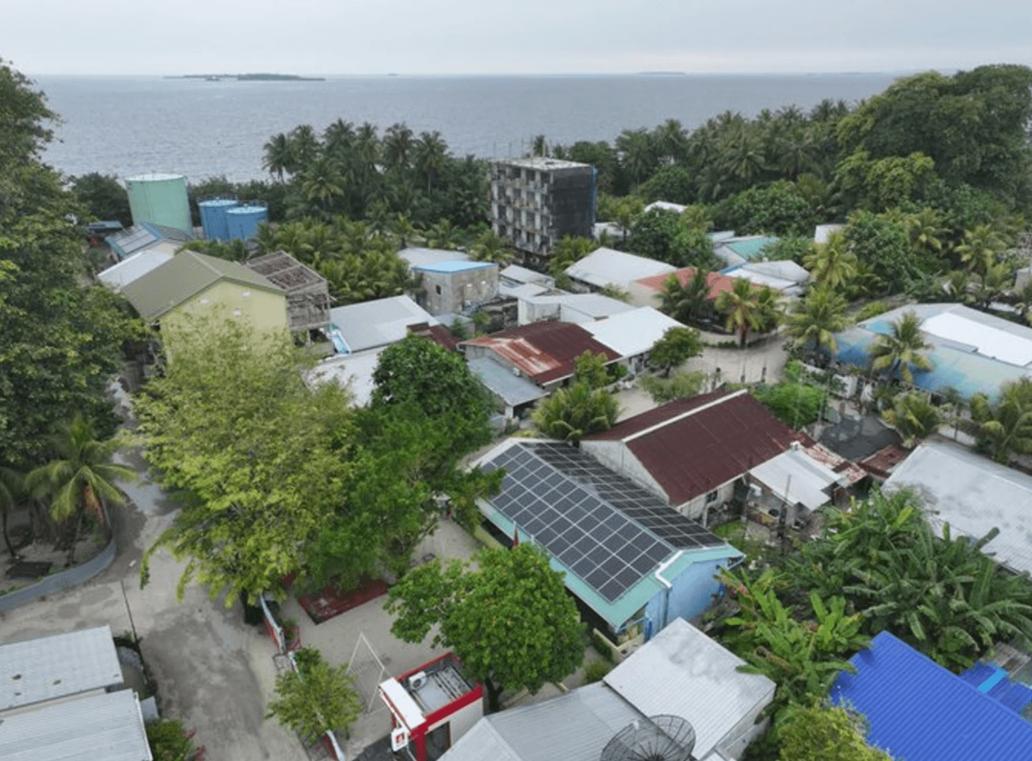 ކަމަދޫގައި ސޯލާ ޑީސަލް ހައިބްރިޑް ނިޒާމެއް