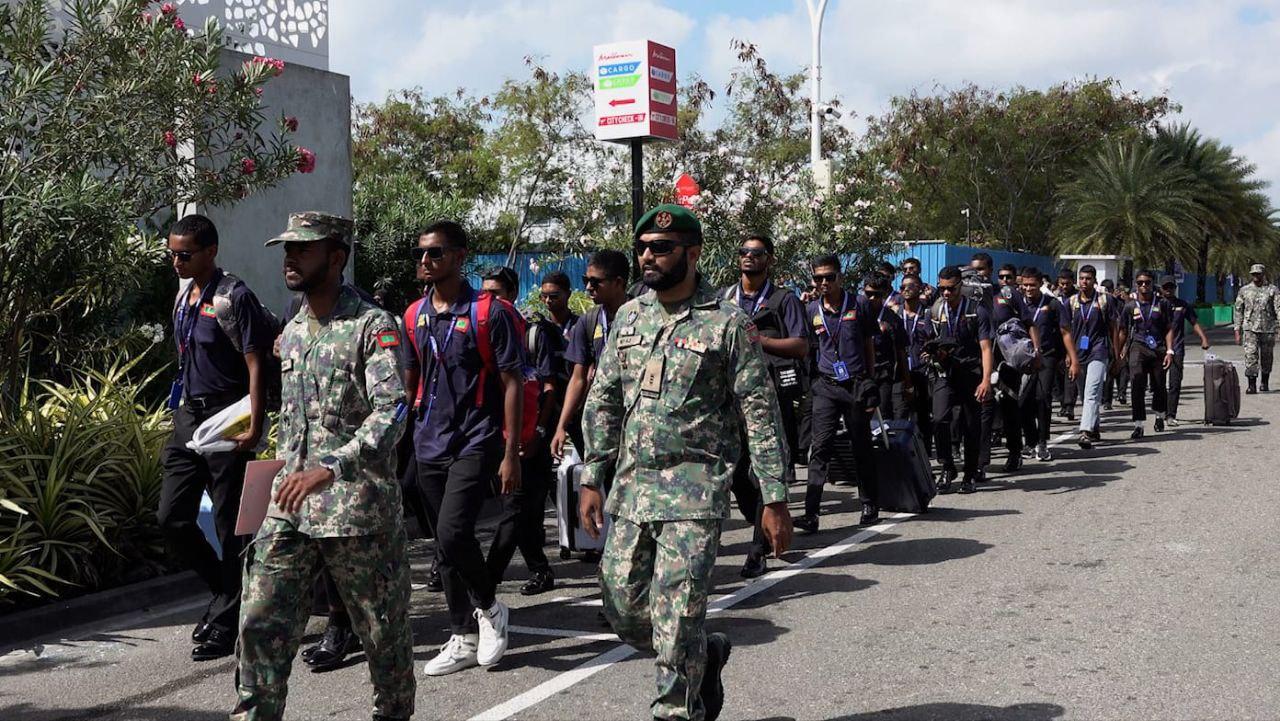 ދިވެހި ވަޠަނީ ޚިދުމަތުގެ ފަންނީ ތަމްރީނުގެ ފުރަތަމަބުރަށް ދަރިވަރުން ފުރައިފި