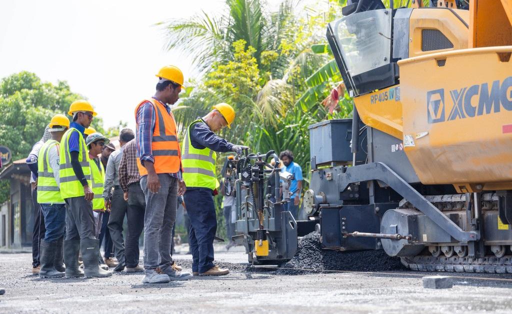 ހާލު ދެރަކޮށް އޮތް މާމިގިލީ މަގުތަކުގައި ތާރުއަޅަން ފަށައިފި