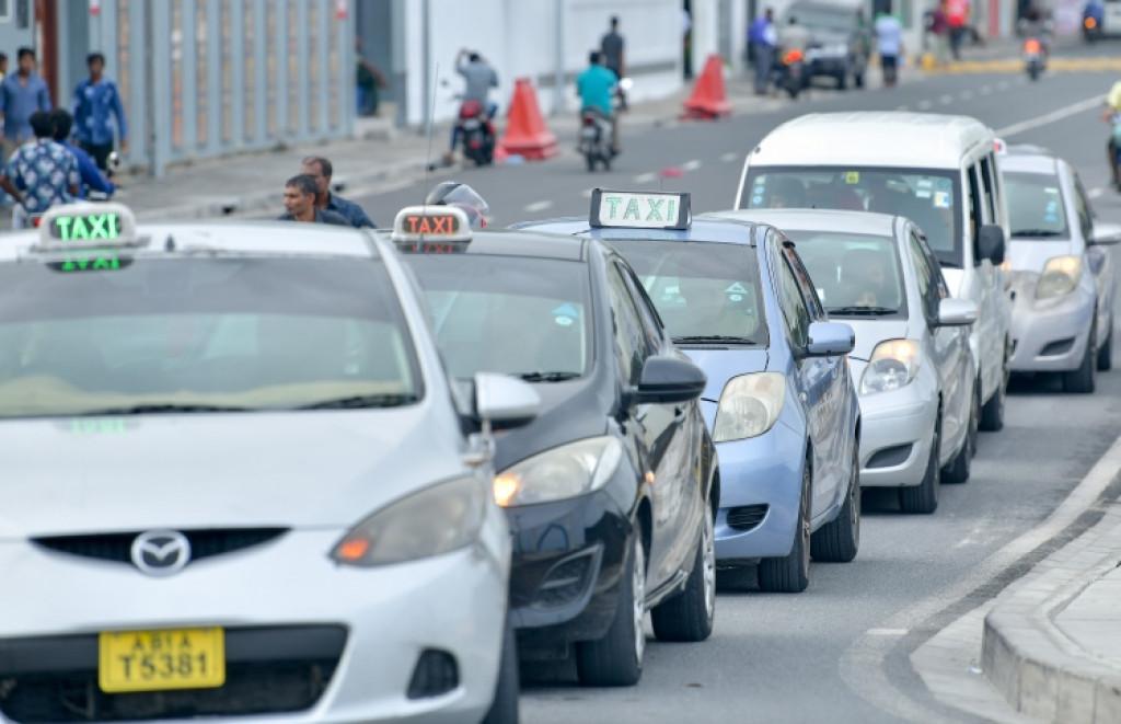 އެޕްލިކޭޝަން މެދުވެރިކޮށް ޓެކްސީ ކުރާނަމަ ހާއްސަ ހުއްދައެއް ނެގުން މަޖުބޫރު