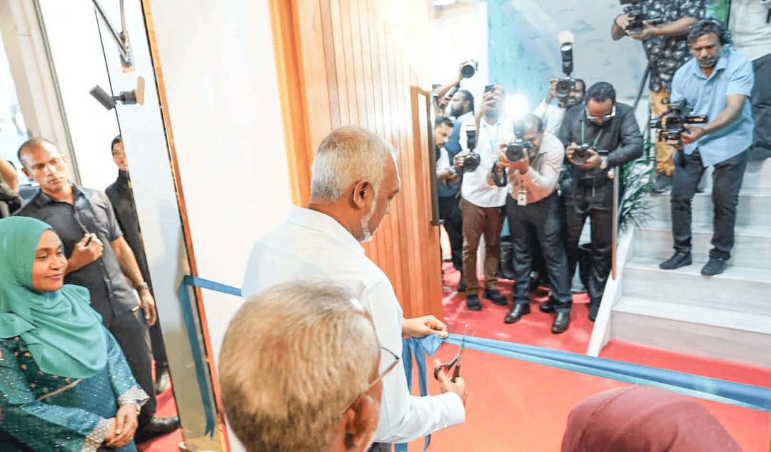 ޕީއެންސީގެ އޮފީހަކީ އެންމެ ފުރިހަމަ ގޮތުގައި ސިޔާސީ ޕާޓީއެއް ހިންގޭނެ ފަދަ ވަޞީލަތެއް: ރައީސް ޑރ. މުޢިއްޒު