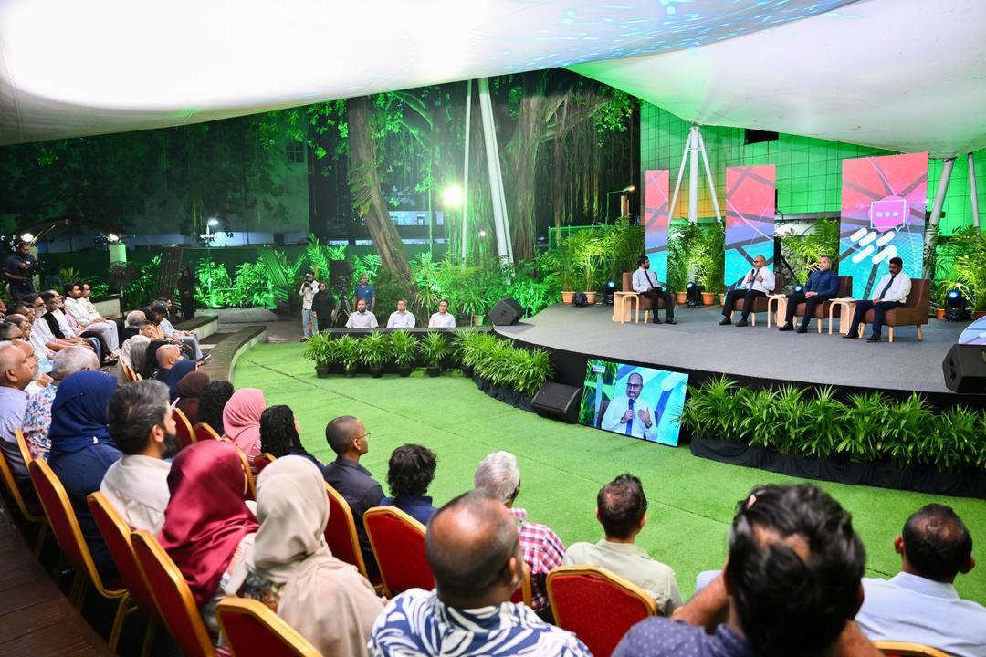 ވަޒީރުންނާ ސީދާ ސުވާލުކުރެވޭ "އަހާ" ފޯރަމްގެ 8 ވަނަ ބައްދަލުވުން އާދިއްތަ ދުވަހުގެ ރޭ
