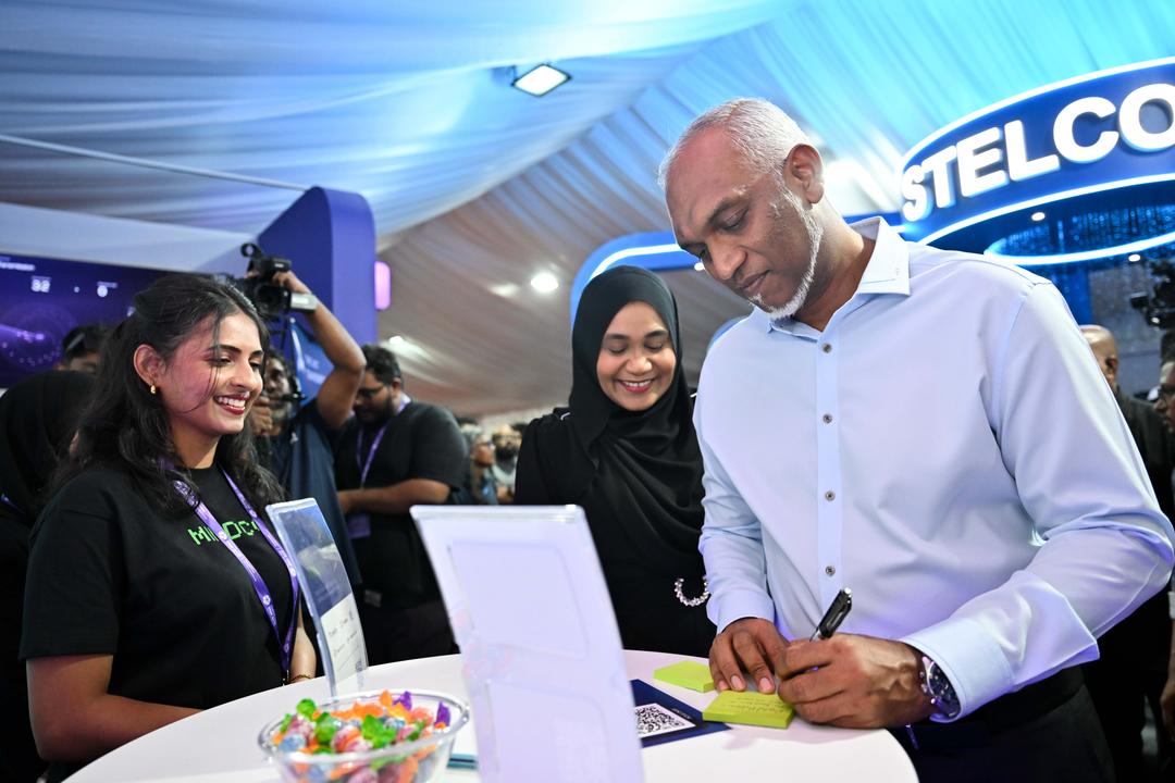 10 އަހަރަށް ފަހު ބޭއްވި އުފެއްދުންތެރިކަމުގެ މަޢުރަޒު ފުރާލައިފި، މިހާތަނަށް 205،000 މީހުން ޒިޔާރަތްކޮށްފި