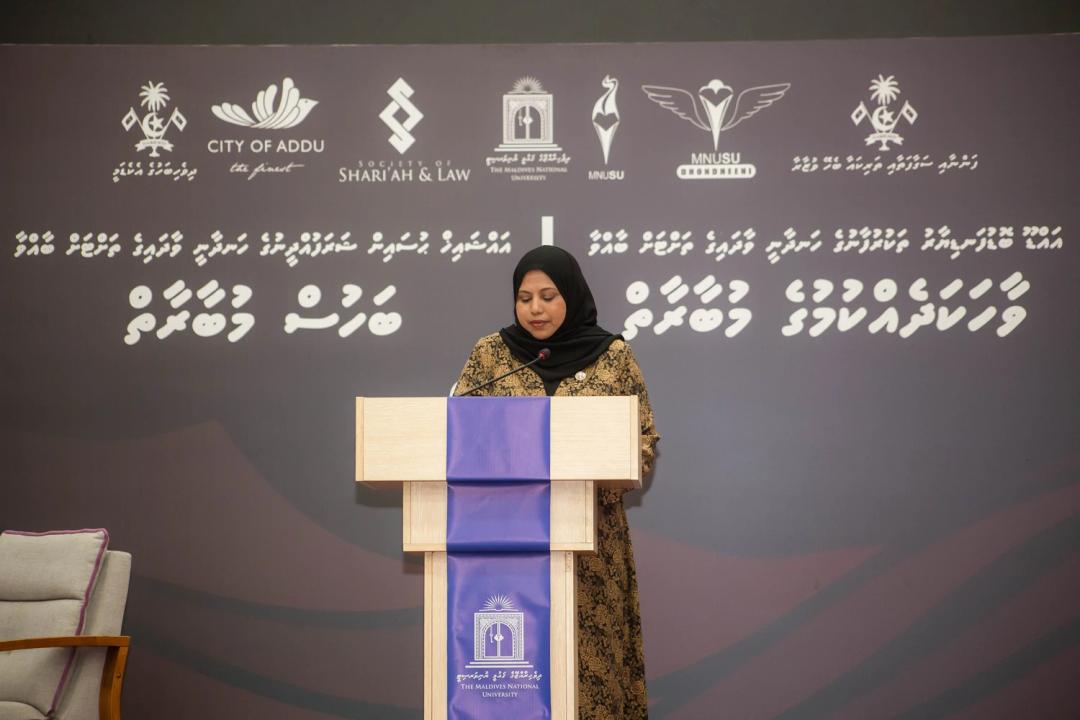 ހަރުދަނާ ޝަޚުސިއްޔަތަކަށް ވާނީ އެމީހަކަށް ލިބިފައިވާ ޢިލްމާއި ހުނަރުތަކަކުން އެކަންޏެއް ނޫން: ވަޒީރު ހީނާ