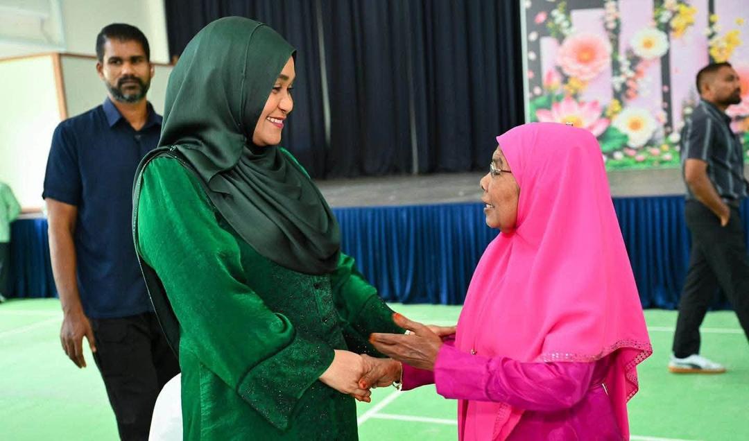 ކާށިދޫގައި ބޭއްވި "އިސްރަށްވެހިންގެ ސައްލާ" މެޑަމް ސާޖިދާ ޝަރަފުވެރިކޮށްދެއްވައިފި
