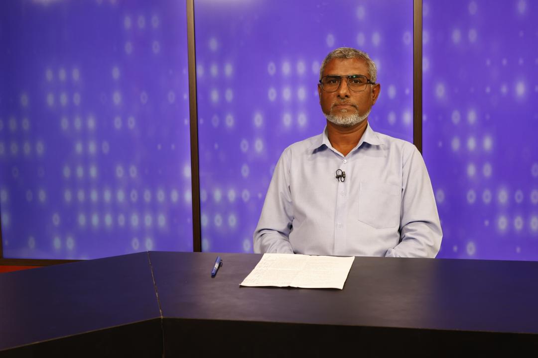 އޮފީސްތަކުން ސާފު ދިވެހި ބަހުން މުޢާމަލާތް ނުކުރާނަމަ ފިޔަވަޅު އަޅާނަން :ޝާކިރު