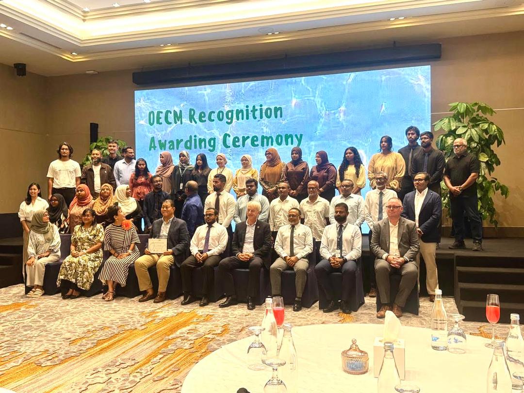 ކްރޮސްރޯޑްސް މޯލްޑިވްސް ރިޒޯޓުގެ ބައުންޑަރީ ތެރޭގައިވާ ސަރަހައްދު، ޙިމާޔަތް ކޮށްފައިވާ ސަރަޙައްދެއްގެ ގޮތުގައި ކަނޑައަޅައިފި