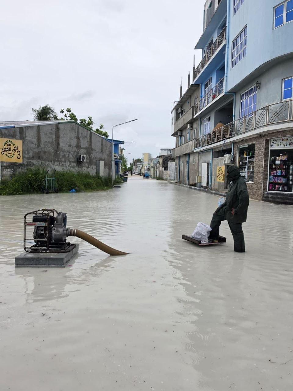 ބޯކޮށް ވާރޭވެހި، ފެންބޮޑުވެފައިވާ ބައެއް ރަށްތަކަށް އެމްއެންޑީއެފް ނޮދަން އޭރިއާ ކޮމާންޑުން އެހީތެރިކަން ފޯރުކޮށްދޭން ފަށައިފި