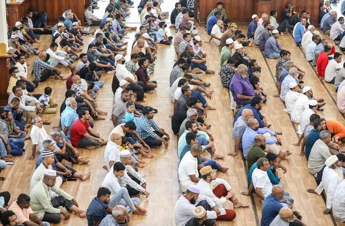 ޚުޠުބާ: ނަފުސާނީ ހާސްކަމުން އަރައިގަތުމަށް އޮތް އެންމެ ފުރިހަމަ ފަރުވާއަކީ މާތް ﷲ ހަނދުމަކުރުން