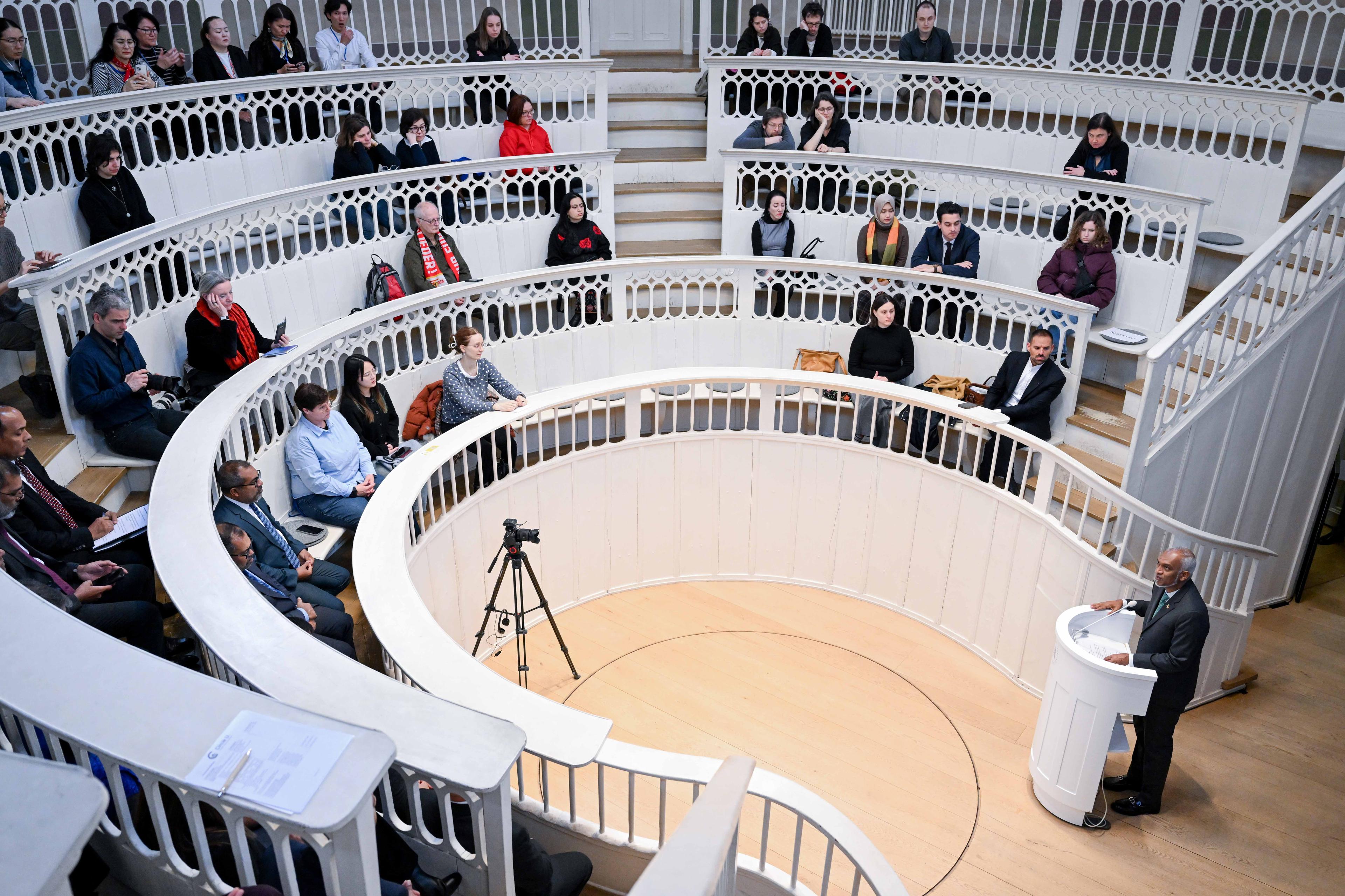 ރައީސްގެ ވަރުގަދަ ތަގްރީރެއް: މޫސުމީ ބަދަލުތަކުން ސަލާމަތްވުމަކީ އިޚުތިޔާރީ ކަމެއް ނޫން