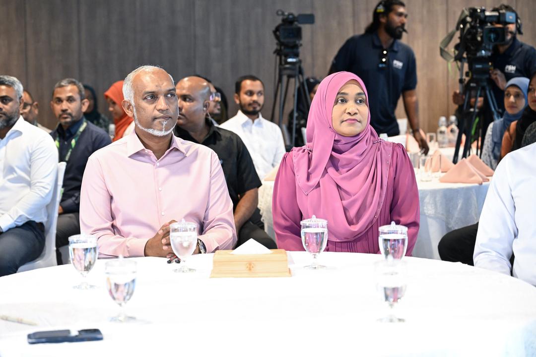 ނޭޝަނަލް ފަރޓިލިޓީ ސެންޓަރުގެ ކާމިޔާބީތައް ފާހަގަކުރުމަށް ބޭއްވި ރަސްމިއްޔާތު ރައީސްގެ ދެކަނބަލުން ޝަރަފުވެރިކޮށްދެއްވައިފި