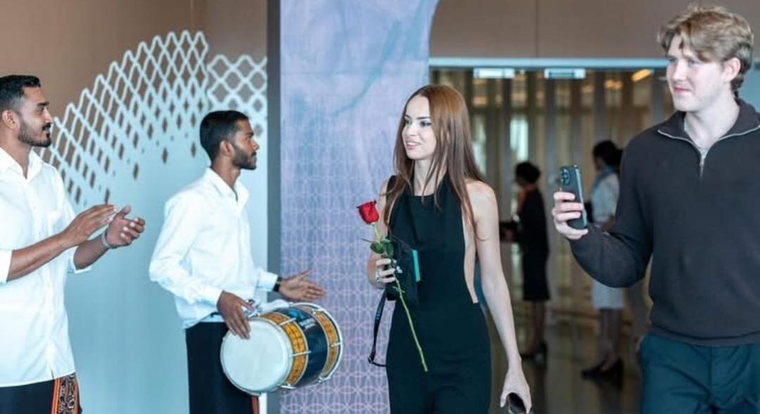 ފަތުރުވެރިކަމުގެ އައު ރެކޯޑެއް: އެއް ދުވަހާ 10،000 އަށް ވުރެ ގިނަ ފަތުރުވެރިން ރާއްޖެއަށް