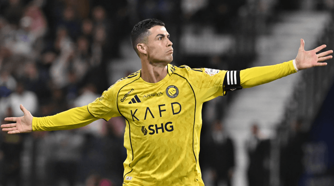 ބޮޑާހޭކި ރޮނާލްޑޯއަށް ލާރިދިނުމުން ހަތިޔާރު ބަހަށްޓައި އެނބުރި ދަނޑަށް