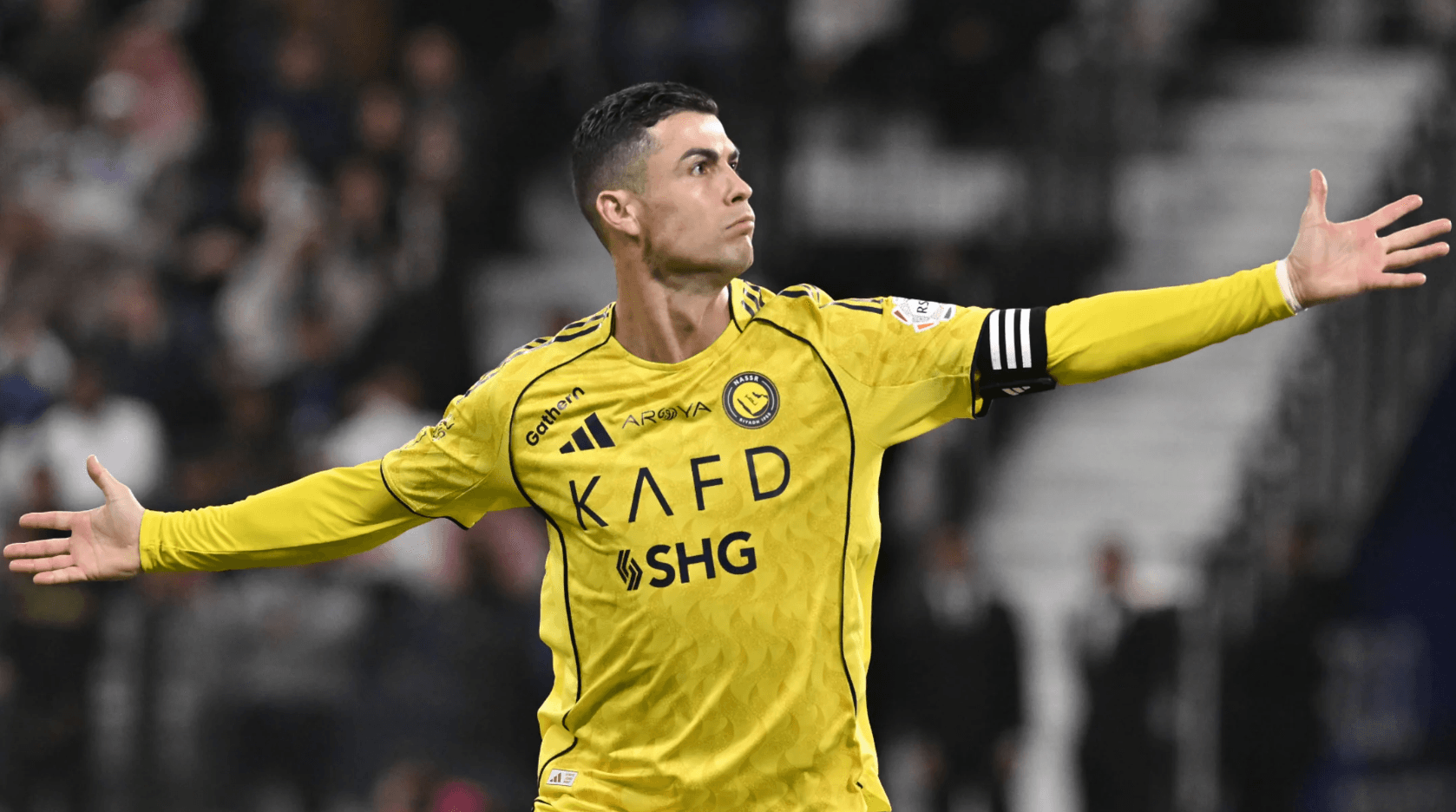 ބޮޑާހޭކި ރޮނާލްޑޯއަށް ލާރިދިނުމުން ހަތިޔާރު ބަހަށްޓައި އެނބުރި ދަނޑަށް