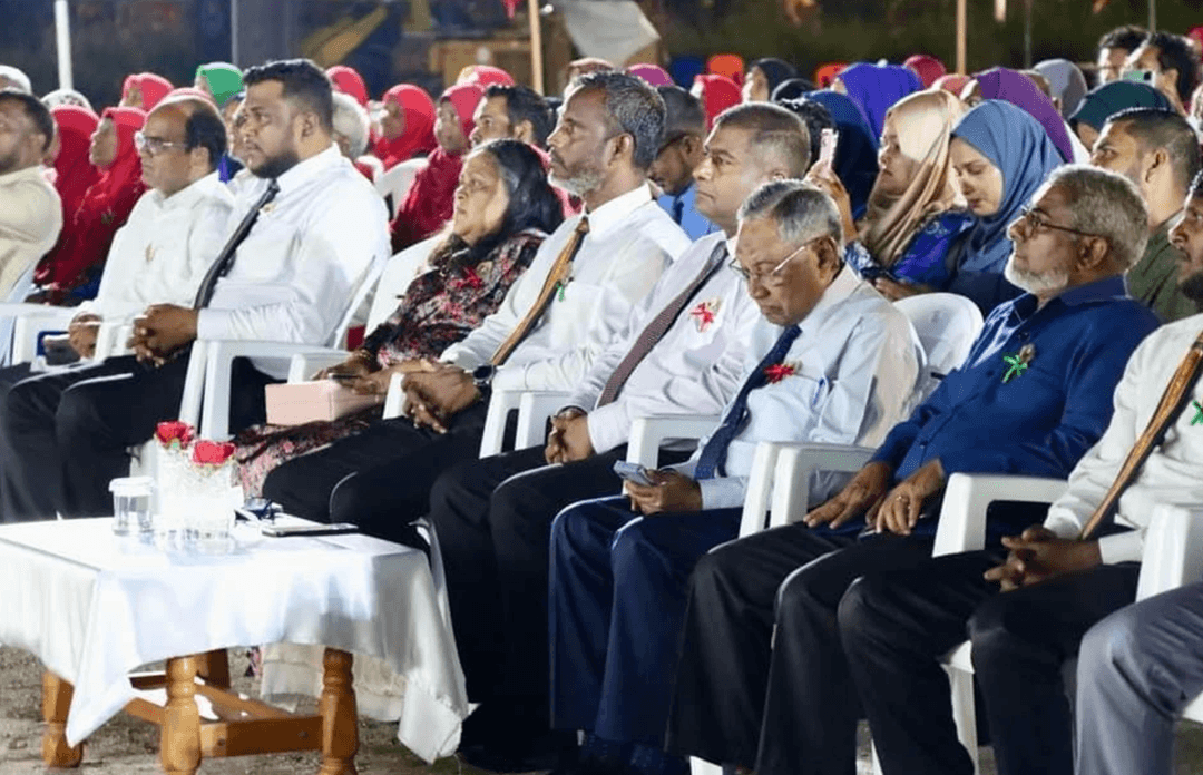 ޅެންވެރީންގެ ދުވަހުގެ ހަރަކާތްތަކަށް ވަޒީރު އައްޑޫ ސިޓީ ހިތަދުއަށް!