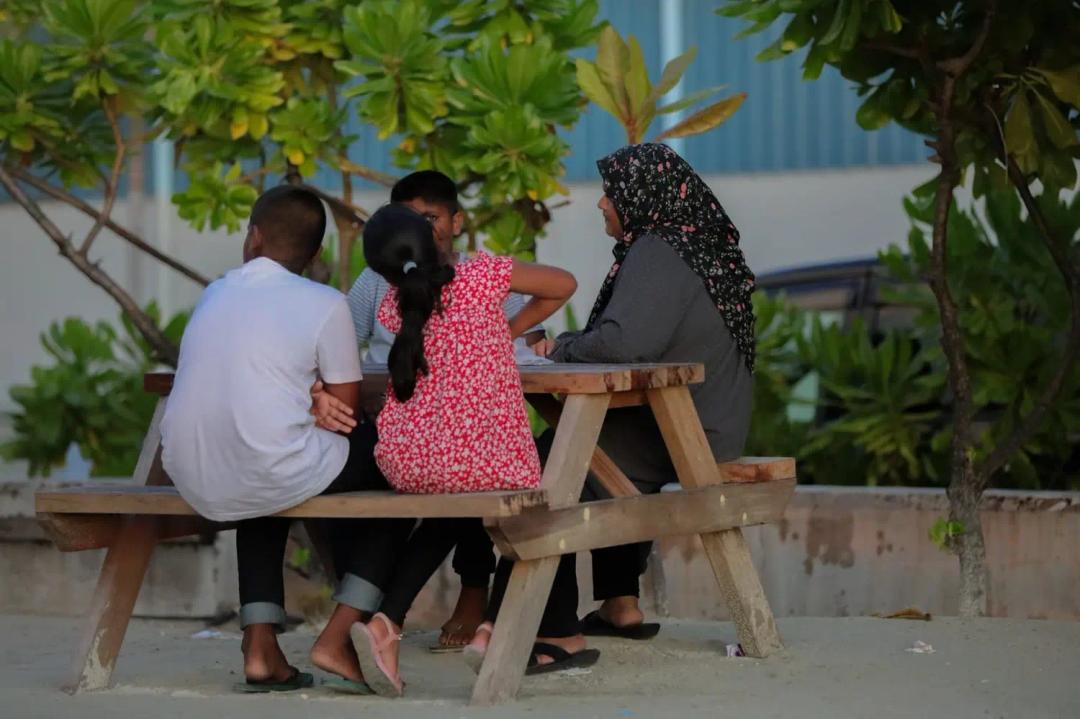 ހާއްސަ އެހީއަށް ބޭނުންވާ ކުދިންގެ ބެލެނިވެރިންނަށް 'ވޯކް ފްރޮމް ހޯމް' ދެނީ