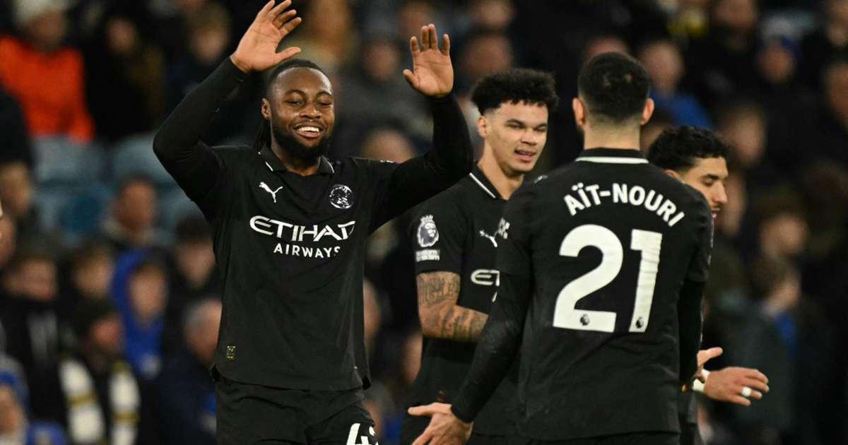 މެންޗެސްޓަރ ސިޓީ ހަނިގޮތަކަށް މޮޅުވެ އާސެނަލްއަށް ޕްރެޝަރުކޮށްފި