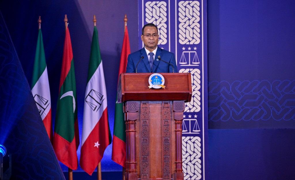 ޝަރުއީ ދާއިރާއަށް ދޭންޖެހޭ ސަމާލުކަމާއި އިސްކަން ނުދެވި ދިގު މާޒީއެއް ފާއިތުވެއްޖެ: އުއްތަމަ ފަނޑިޔާރު