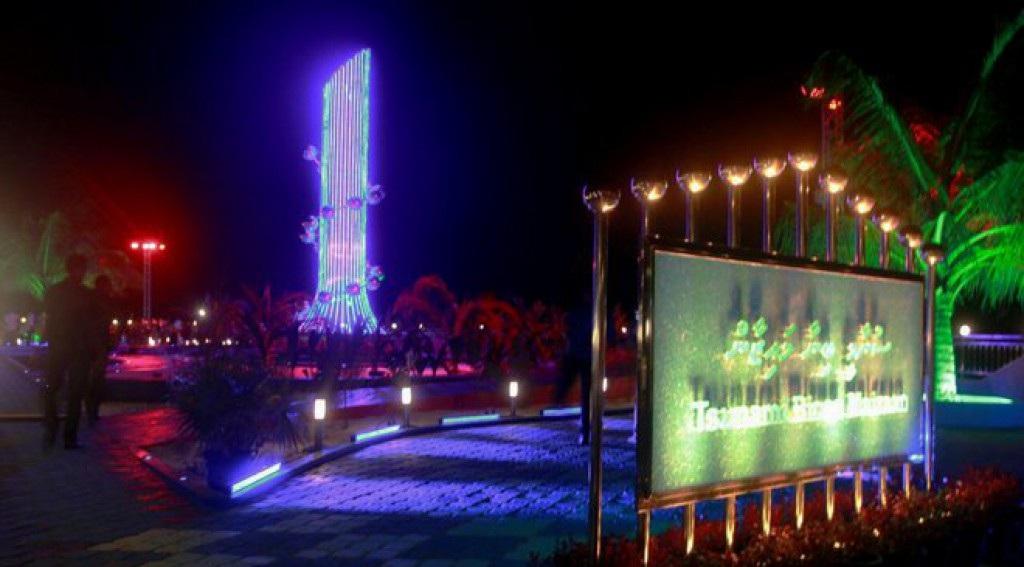 ސުނާމީ ބިނާ މައިޒާން މަރާމާތުކުރަނީ