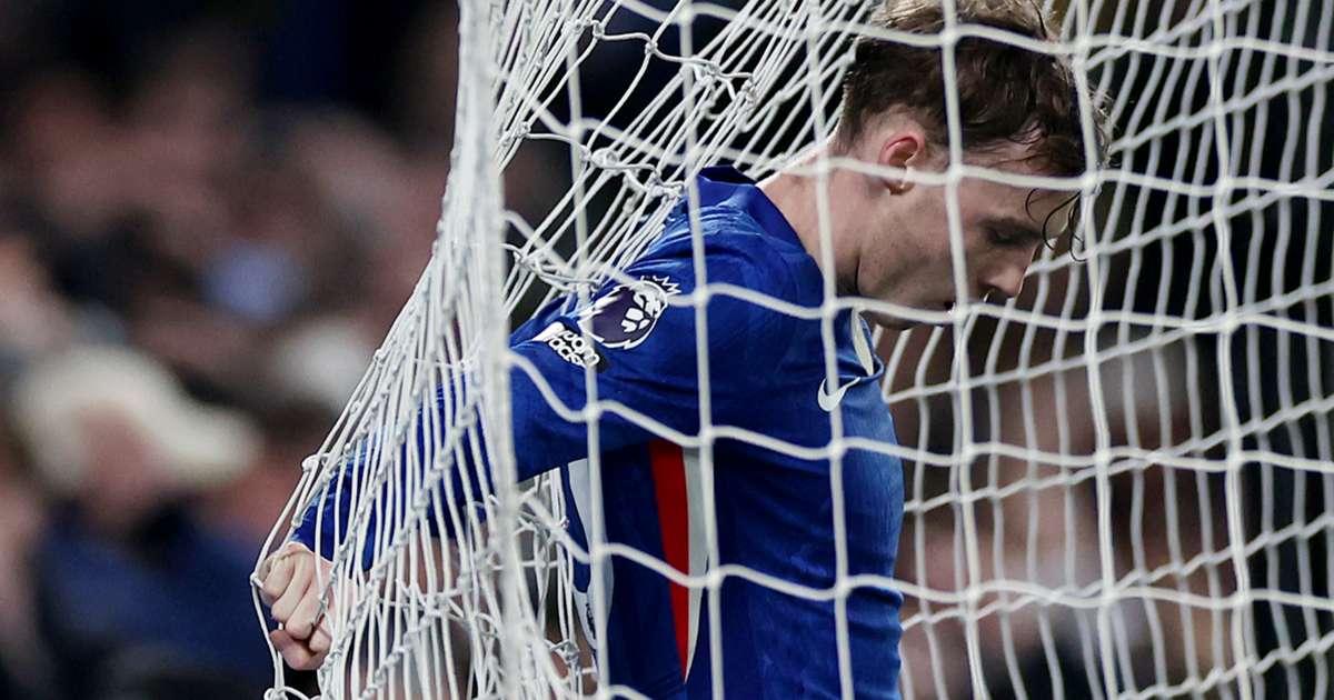 އަމިއްލަ ދަނޑުގައި ފަހަތުން އަރައި ޗެލްސީ ބަލިވެ ގަދަ ހަތަރަކަށް އެރުމުގެ ފުރުސަތު ގެއްލުވާލައިފި